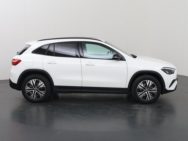 Mercedes-Benz GLA-KLASSE 250 e Luxury Line | Night pakket | Trekhaak | Winter pakket |