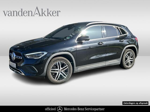 Mercedes-Benz GLA-KLASSE 250e // Panoramadak // Memory // MultiBeam LED // Carplay // Keyless // Augmented Reality Sfeerverlichting