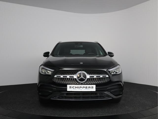 Mercedes-Benz GLA-KLASSE 250 e AMG Line | Navigatie |