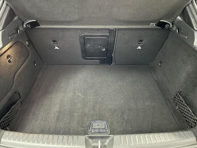 Mercedes-Benz GLA-KLASSE 180 Business Solution AMG Night Upgrade Panoramadak | Elektrische achterklep | Alcantara | Origineel NL