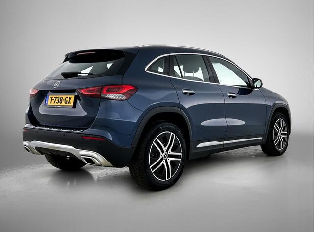Mercedes-Benz GLA-KLASSE 200 4MATIC Luxury Line Trekhaak | 4Matic | Ledkoplampen | Memory Linker Voorstoel | Achteruitrijcamera | Keyless-Go | EASY PACK achterklep. Inclusief 24 maanden MB Certified garantie voor Europa.