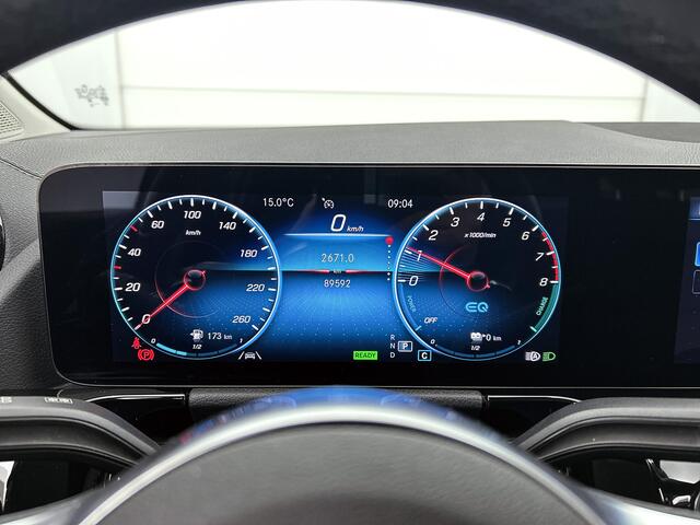 Mercedes-Benz GLA-KLASSE 250 e AMG Plug-In Hybride AMG Line | Night Pakket | Trekhaak | Sfeerverlichting | MultiBeam Ledkoplampen | Lederen bekleding. Inclusief 24 maanden MB Certified garantie voor Europa.