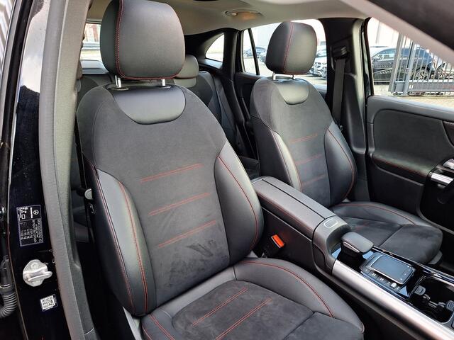 Mercedes-Benz GLA-KLASSE 250 e Business Solution AMG Limited | Panoramadak | Achteruitrijcamera | Memory pakket | Widescreen | Stoelverwarming | Elektrische achterklep | LED verlichting