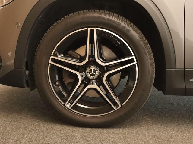 Mercedes-Benz GLA-KLASSE 250 e Style - PLUG IN HYBRIDE - NAVIGATIE - 4 SEIZOENENBANDEN - PARKEERSENSOREN VOOR/ ACHTER - CAMERA - CLIMATE CONTROL - VOLLEDIG DIGITAAL DASHBAORD - 19 INCH LICHT METALEN VELGEN - VOORSTOELEN VERWARMD