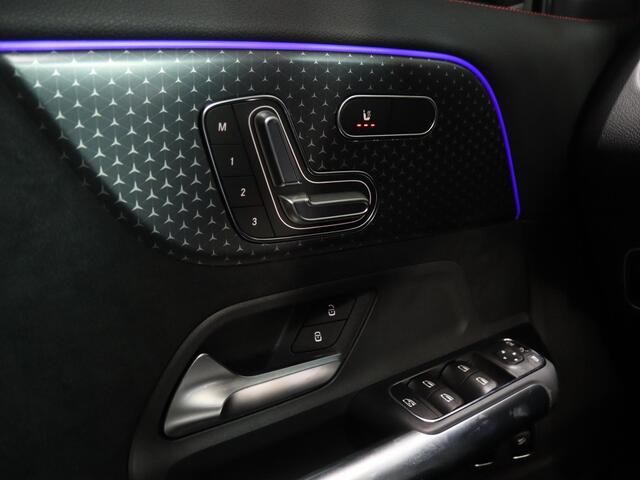 Mercedes-Benz GLA-KLASSE 250e Business Solution AMG | Premium Plus | Panoramaschuifdak | Trekhaak | Head-up | Burmester |