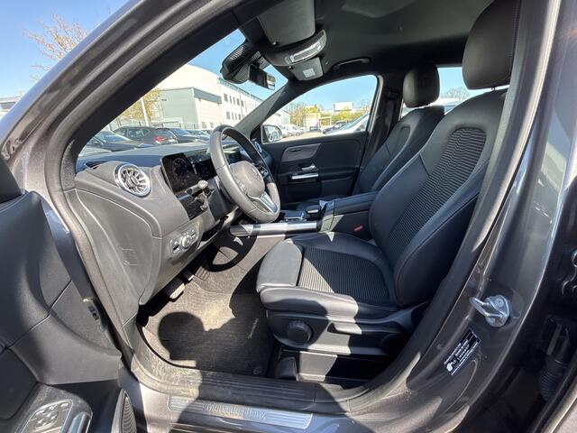 Mercedes-Benz GLA-KLASSE 250 e Progressive LED Wegklapbare trekhaak Stoelverwarming Achteruitrijcamera