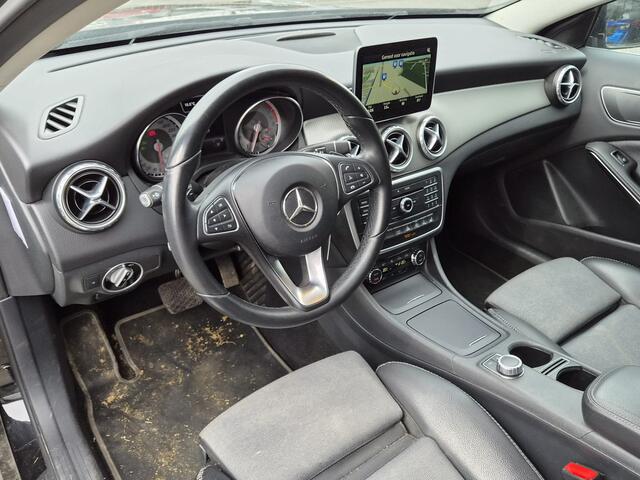 Mercedes-Benz GLA-KLASSE 200 Prestige | Nieuw binnen | Trekhaak | Cruise | Clima |