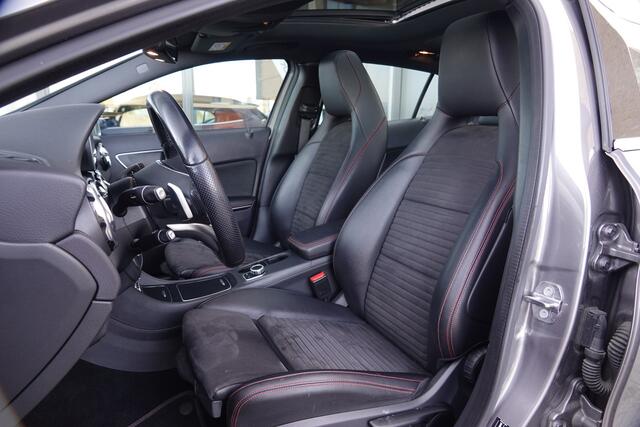 Mercedes-Benz GLA-KLASSE 180 Business Solution AMG | Panoramadak | Camera | Navi | Sfeer |