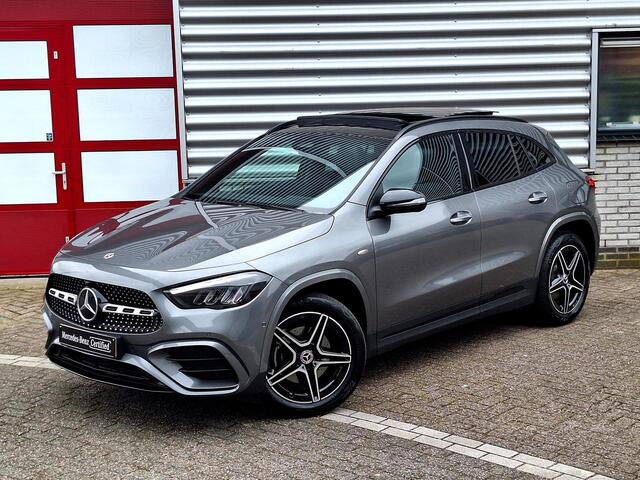 Mercedes-Benz GLA-KLASSE 250 e Business Solution AMG | Panoramadak | Night pakket | Achteruitrijcamera | DISTRONIC Afstandsassistent | Sfeerverlichting | Stoelverwarming | Advanced Sound System | Keyless-GO | Elektrische achterklep