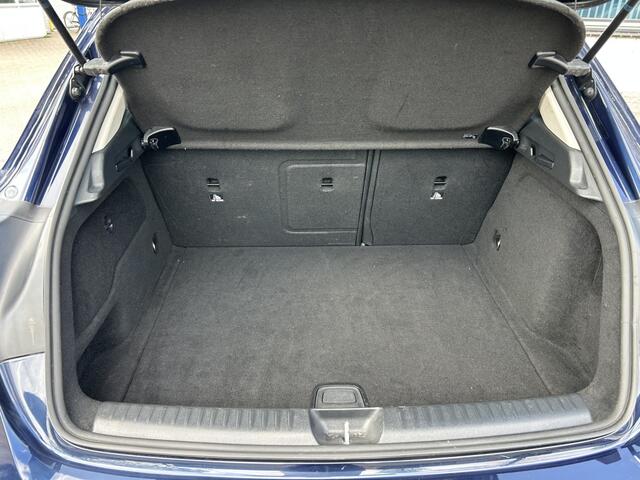 Mercedes-Benz GLA-KLASSE 200 Business 157PK PANO CARPLAY NAVI STOELVW.