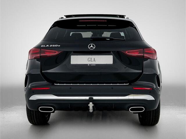 Mercedes-Benz GLA-KLASSE 250 e Business Solution AMG | Trekhaak | Advanced sound system | GUARD 360 ° Vehicle protection Plus | Dodehoekassistent |