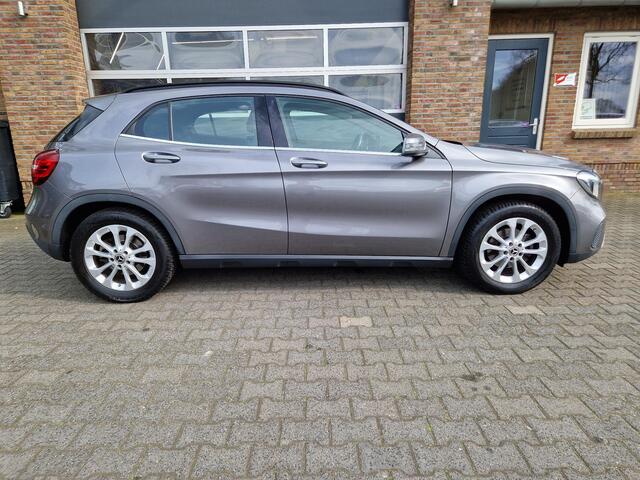 Mercedes-Benz GLA-KLASSE 180 Business Solution Mercedes-benz Gla 180