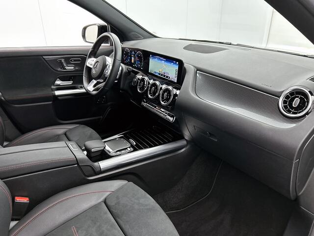 Mercedes-Benz GLA-KLASSE 250 e AMG Plug-In Hybride AMG Line | Night Pakket | Ledkoplampen | Parkeerpakket met 360°-camera | Distronic | Memory voorstoelen. Inclusief 24 maanden MB Certified garantie voor Europa.