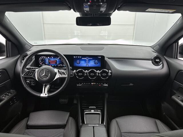 Mercedes-Benz GLA-KLASSE 250 e Star Edition | Achteruitrijcamera | Trekhaak | Dodehoekassistent | Stoelverwarming | Inclusief 24 maanden MB Certified garantie voor Europa.