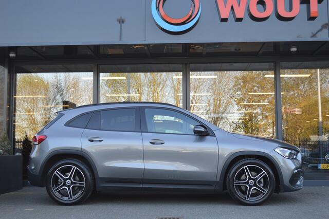 Mercedes-Benz GLA-KLASSE 200 AMG Led Panorama Memory Distronic Camera 360 Augmented Pdc