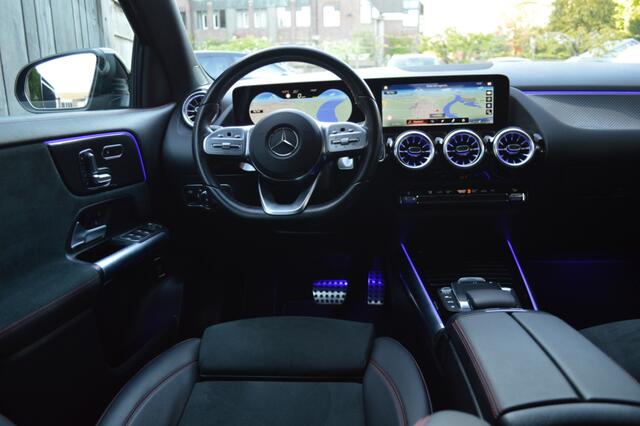 Mercedes-Benz GLA-KLASSE 200 AMG Led Panorama Memory Distronic Camera 360 Augmented Pdc