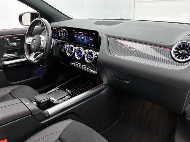 Mercedes-Benz GLA-KLASSE 250e AMG Line | Panorama schuifdak | Dodehoek assistent | Electr. stoelen met memory | Parkeerpakket met achtercamera | Spiegelpakket | Inclusief 24 maanden Mercedes-Benz Certified garantie voor Europa.