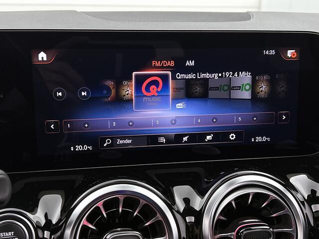 Mercedes-Benz GLA-KLASSE 250e AMG Line | Panorama schuifdak | Dodehoek assistent | Electr. stoelen met memory | Parkeerpakket met achtercamera | Spiegelpakket | Inclusief 24 maanden Mercedes-Benz Certified garantie voor Europa.