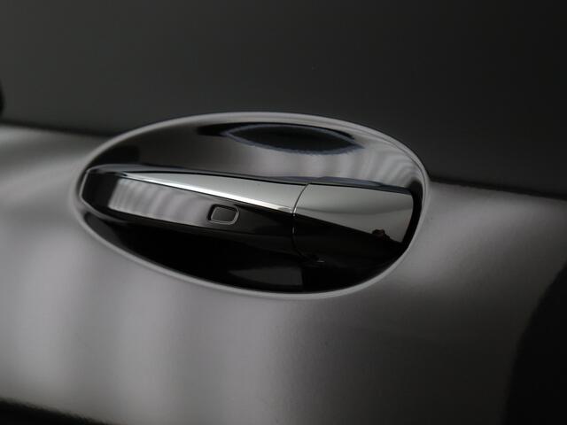 Mercedes-Benz GLA-KLASSE 250 e Business Solution AMG Limited (NL-Auto / Pano / ACC / Matrix led / Sfeerverlichting)