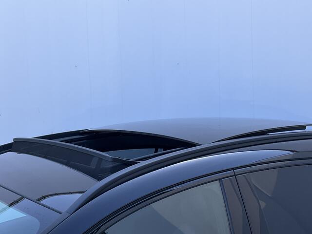 Mercedes-Benz GLA-KLASSE 200 164pk Solution AMG Memory Pano.dak Sfeerverl Hoogzitter Uitstraling!