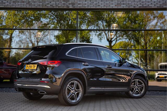 Mercedes-Benz GLA-KLASSE 250 e Business Solution AMG Limited , Panoramadak, Adap. cruise, Trekhaak,