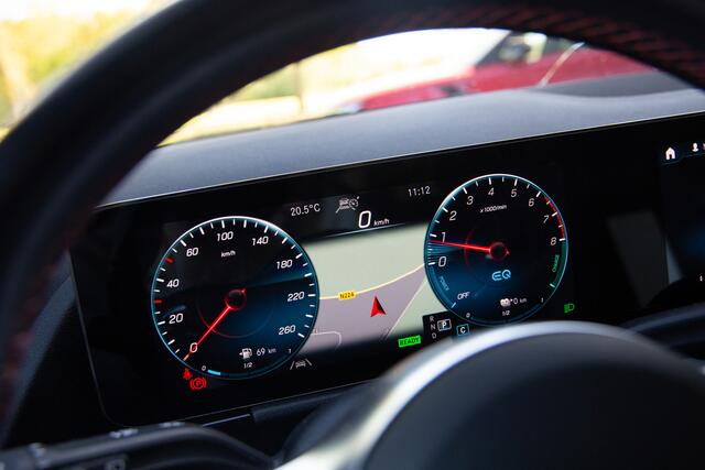 Mercedes-Benz GLA-KLASSE 250 e Business Solution AMG Limited , Panoramadak, Adap. cruise, Trekhaak,