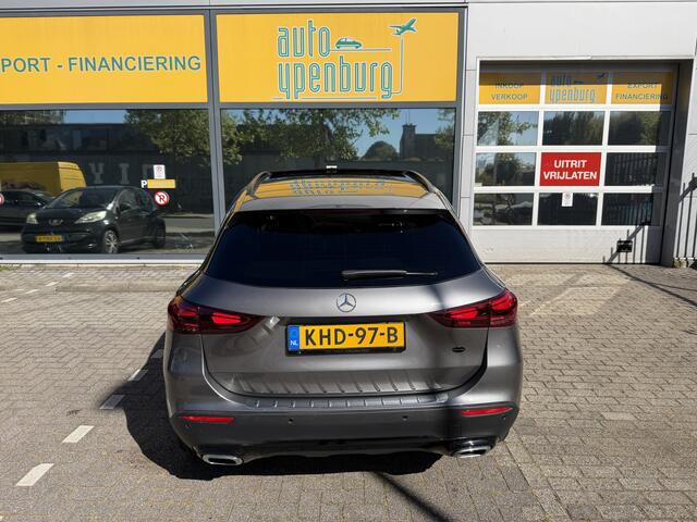 Mercedes-Benz GLA-KLASSE 200 Luxery Line * Panoramadak * Sfeerverlichting * Multibeam Led * Leder / Stof *