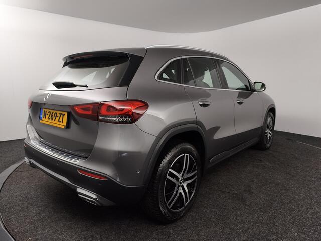 Mercedes-Benz GLA-KLASSE 180 Business Solution | navigatiesysteem full map | lederen bekleding | electronic climate control | achteruitrijcamera | Cruise control | LED verlichting | stoelverwarming |