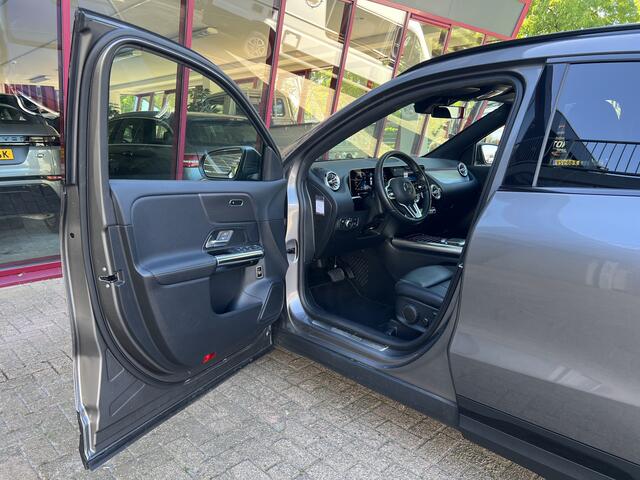 Mercedes-Benz GLA-KLASSE 200 Business Solution Luxury | CC | PDC | Sfeerverl. | Stoelverw. | Camera |