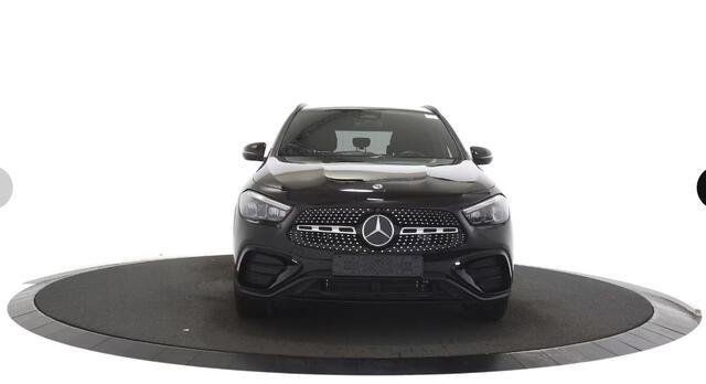 Mercedes-Benz GLA-KLASSE 250 e AMG Line Black Optiek / Sfeerverlichting / Stoelverwarming / Camera