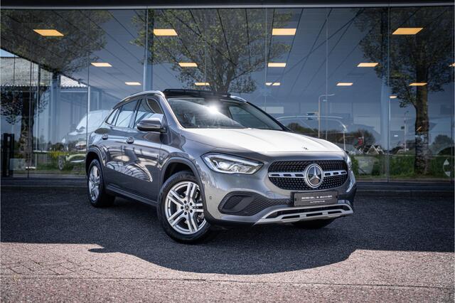 Mercedes-Benz GLA-KLASSE 250 e Style ** Panodak ** Trekhaak ** LED **