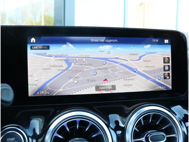Mercedes-Benz GLA-KLASSE 180 AMG Line Panoramadak | Distronic | Apple Carplay