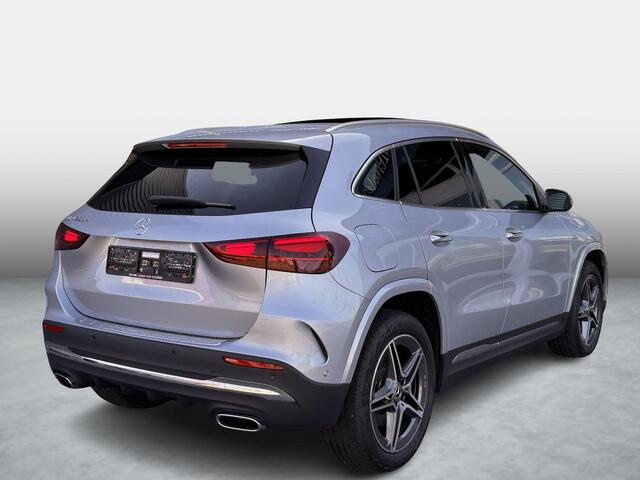 Mercedes-Benz GLA-KLASSE 250 e AMG Line | Bruin interieur | Panoramadak | Head Up display | Memory | Distronic