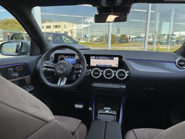 Mercedes-Benz GLA-KLASSE 250 e AMG Line | Bruin interieur | Panoramadak | Head Up display | Memory | Distronic