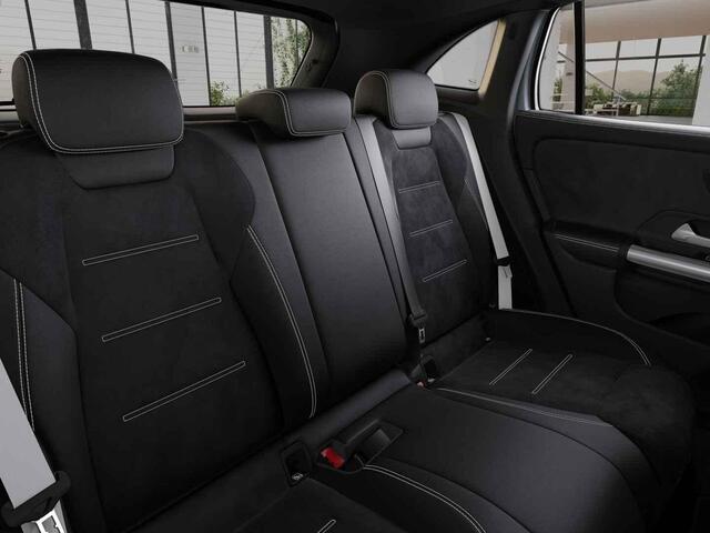 Mercedes-Benz GLA-KLASSE 180 Business Solution AMG