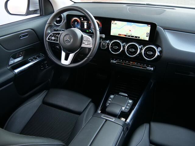Mercedes-Benz GLA-KLASSE 250 e Style 218 Pk Automaat Navi / DAB / Camera / Apple Carplay / Stoelverwarming