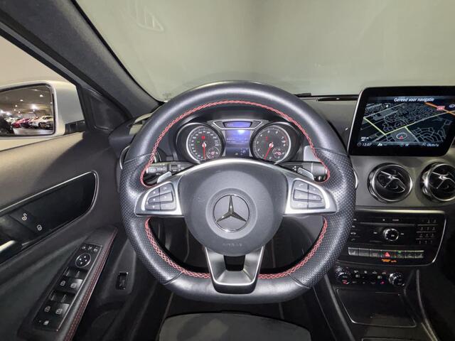 Mercedes-Benz GLA-KLASSE 180 Business Solution AMG Navigatie | Climate control