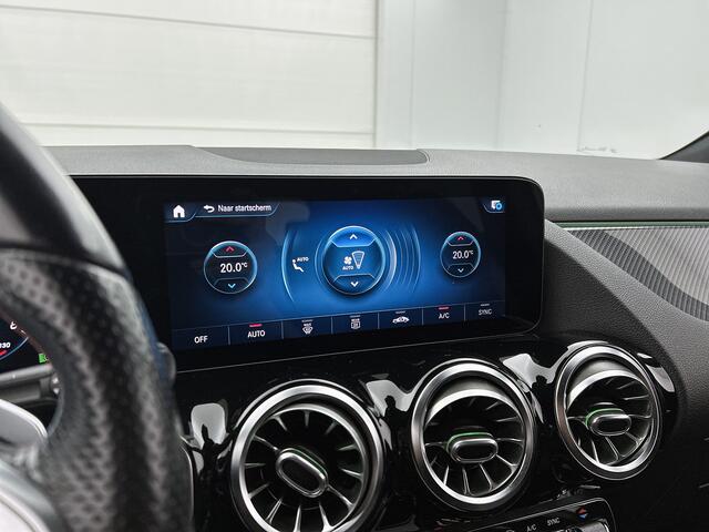 Mercedes-Benz GLA-KLASSE 200 AMG | Night pakket | Trekhaak | Sidesteps | Parkeerpakket met achtercamera | Spiegelpakket Inclusief 24 maanden MB Certified garantie voor Europa.
