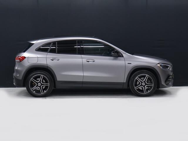 Mercedes-Benz GLA-KLASSE 250 e AMG Business Solution [SCHUIFKANTELDAK, TREKHAAK, CAMERA, PDC, CRUISE, STOELVERWARMING, DIGITAL DASH, ELEKTRISCH VERSTELBARE STOELEN, ELEKTISCHE ACHTERKLEP, NIEUWSTAAT]