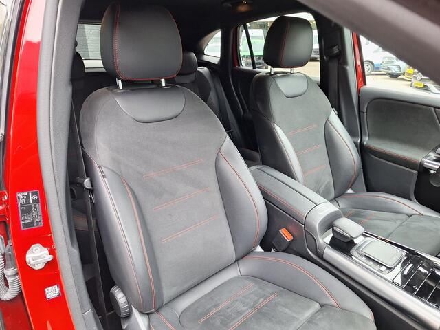 Mercedes-Benz GLA-KLASSE 250 e Business Solution AMG Limited | 360° Camera | DISTRONIC Afstandsassistent | Widescreen | Dodehoekassistentie | El. Inklapbare Buitenspiegels | LED Verlichting | Elektrische achterklep