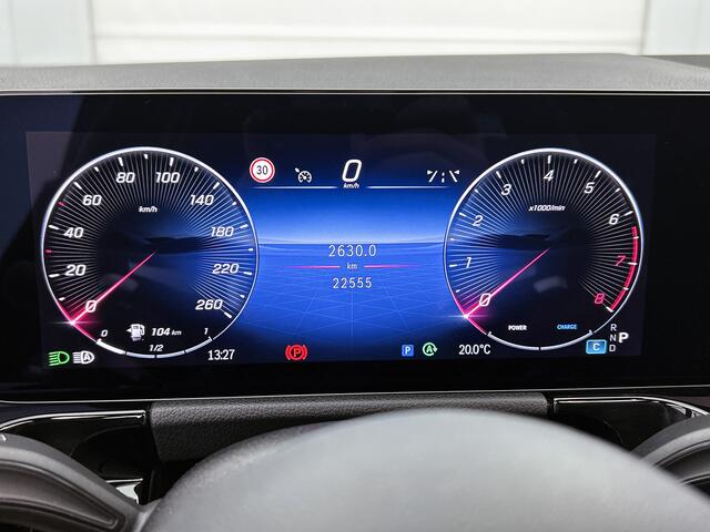 Mercedes-Benz GLA-KLASSE 180 AMG Line | AMG-Line In en Exterieur | Lichtmetalen velgen | panoramadak | Parking support | wide screen | Navigatie | Inclusief 24 maanden MB Certified garantie voor Europa.
