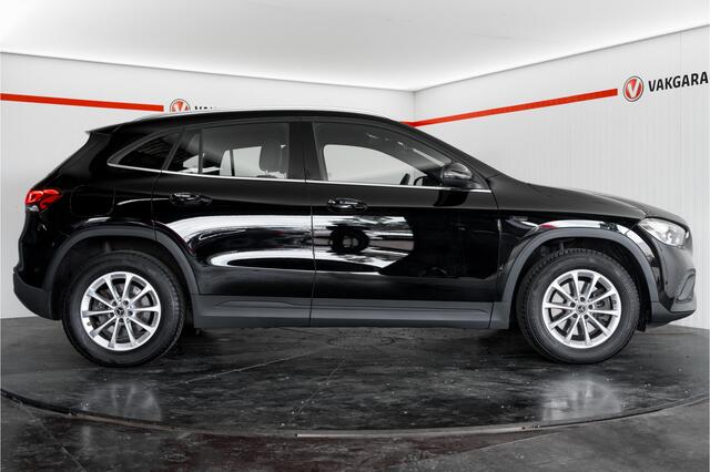 Mercedes-Benz GLA-KLASSE 250 e Business Solution|Panoramadak|Widescreen|Luxury Limited