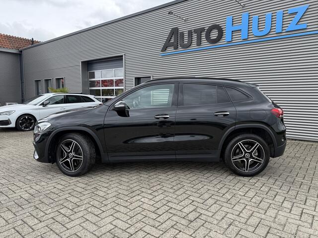 Mercedes-Benz GLA-KLASSE 250 e AMG Line Panoramadak Carplay 19 Inch Sfeerverlichting Stoelverwarming Achteruitrijcamera