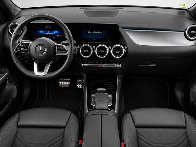 Mercedes-Benz GLA-KLASSE 250 e 218 PK High-perform LED Koplampen Pano Dak Verwarmd Stuur 360° Camera Elk. Stoel met Memory