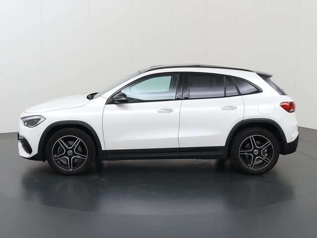 Mercedes-Benz GLA-KLASSE 250 e Business Solution AMG Limited | Night | Panoramadak | 19" lichtmetalen velgen | Achteruitrijcamera |