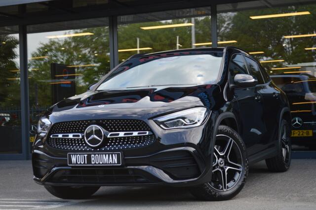 Mercedes-Benz GLA-KLASSE 250 e AMG Led Panorama Memory Distronic Camera Night Trekhaak Pdc