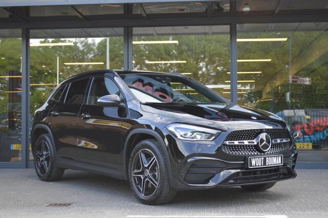 Mercedes-Benz GLA-KLASSE 250 e AMG Led Panorama Memory Distronic Camera Night Trekhaak Pdc