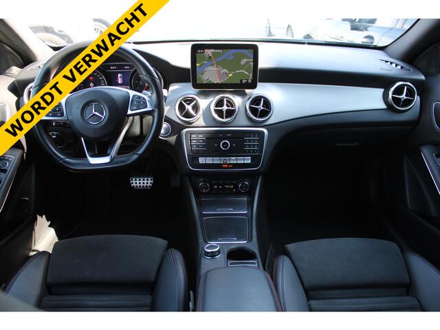 Mercedes-Benz GLA-KLASSE 180 AUT7 Business Solution AMG COMAND CAMERA