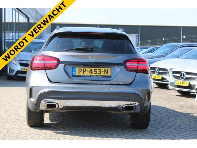 Mercedes-Benz GLA-KLASSE 180 AUT7 Business Solution AMG COMAND CAMERA