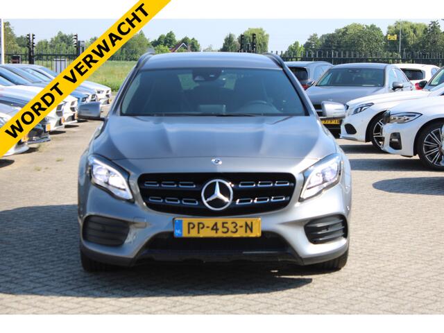 Mercedes-Benz GLA-KLASSE 180 AUT7 Business Solution AMG COMAND CAMERA